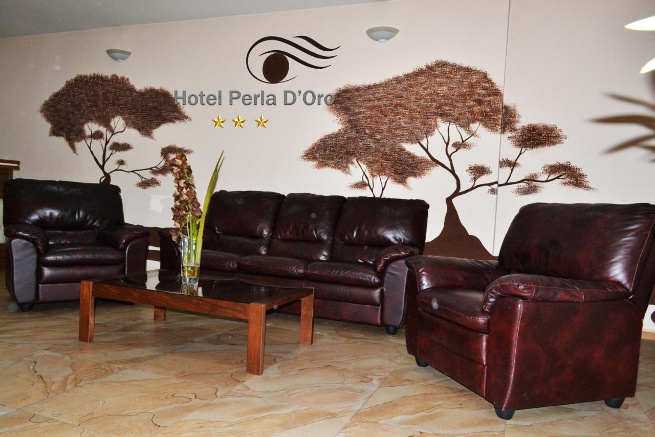 Hotel Perla D'Oro Timişoara Buitenkant foto