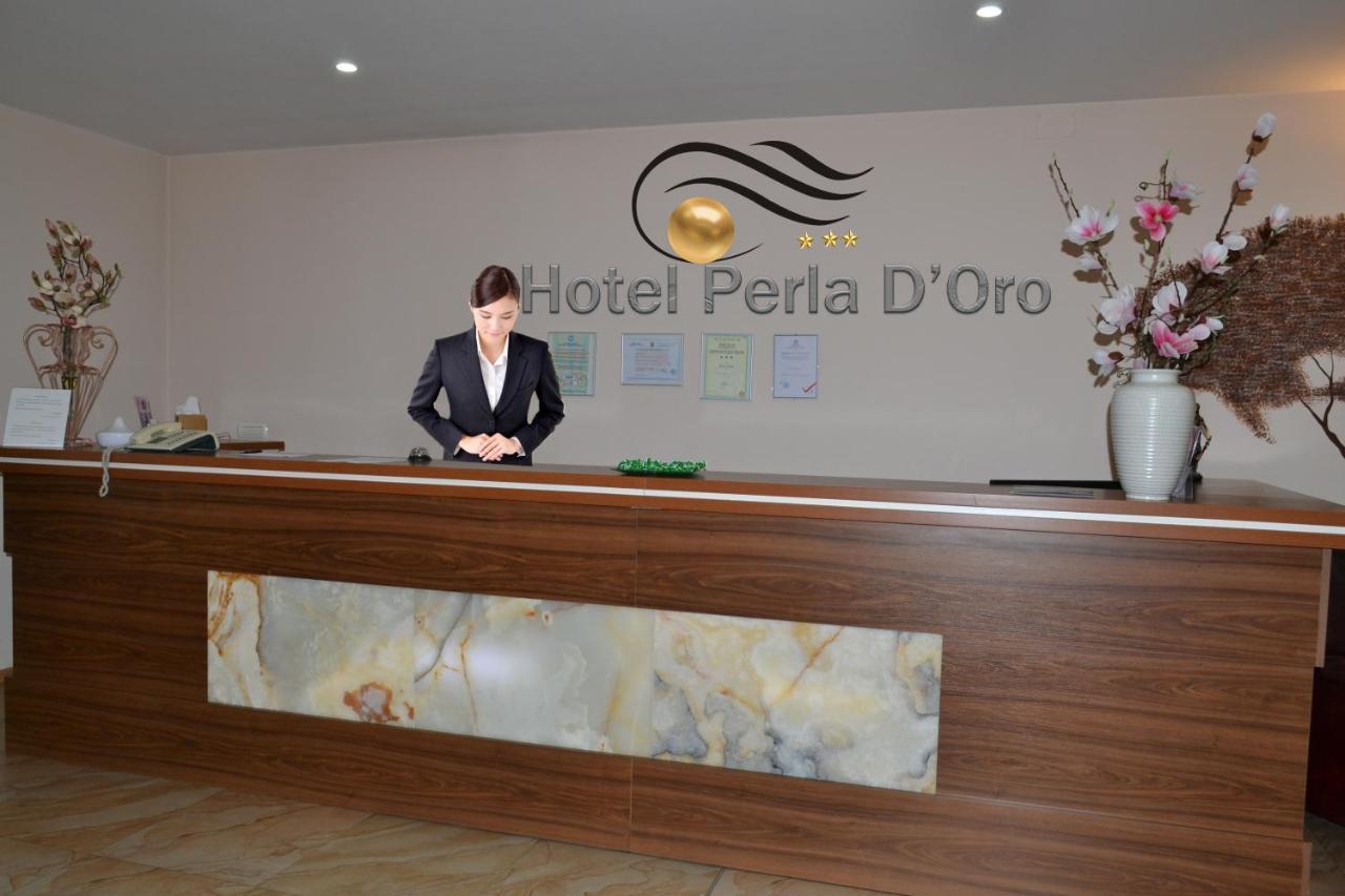 Hotel Perla D'Oro Timişoara Buitenkant foto